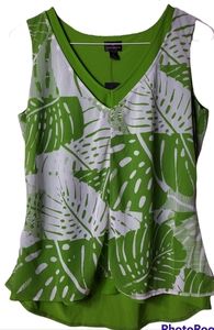Worthington Sleevless Rainforest Patterned Tank Top Blouse